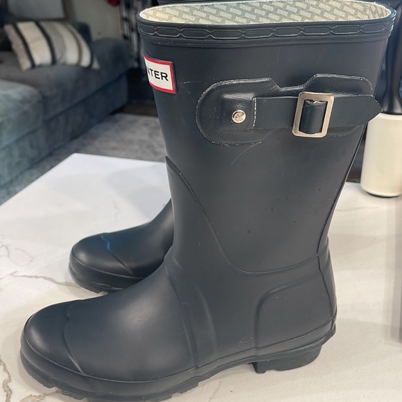 Used hunter rain boots - Picture 2 of 13